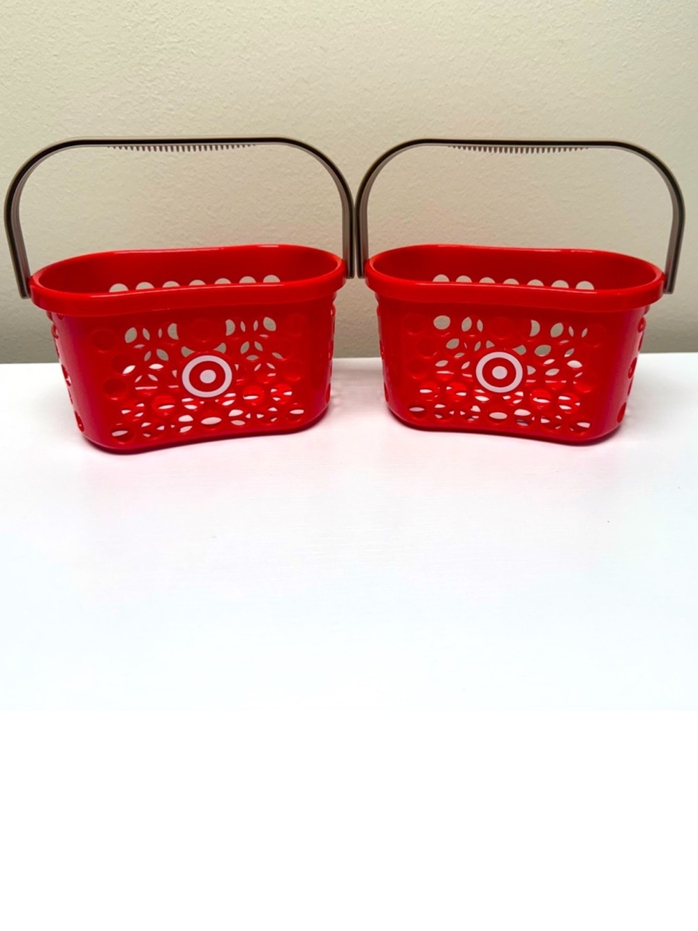 New! Set of 2 Target Bullseye Spritz Mini Baskets Party Decor / Party Favors